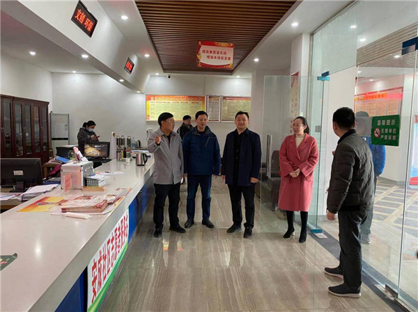 淮南市互聯(lián)網(wǎng)協(xié)會(huì)開展“消費(fèi)扶貧送溫暖”慰問(wèn)活動(dòng)