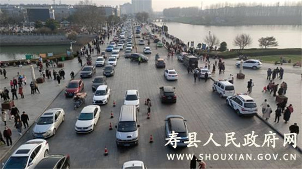 淮南壽縣交警：用我的“敬業福”換您的“平安福”
