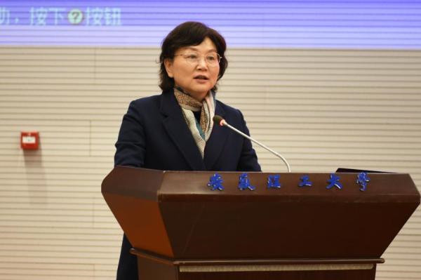 等閑識得東風面 萬紫千紅總是春 ——淮南市教育體育局黨委書記、局長李蔚然受邀參加安徽省數學學會2021年年會
